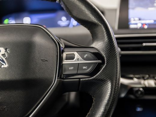 Peugeot 5008 1.2 PureTech GT-Line 7 Persoons (PANORAMADAK, APPLE CARPLAY, GROOT NAVI, LEDER, 360 CAMERA, KEYLE... ActivLease financial lease