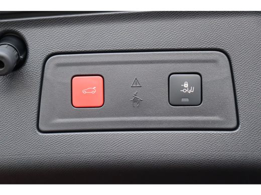 Peugeot 508 SW 1.6 HYBRID 225PK GT PACK AUTOMAAT / NAVI / LEDER / CLIMA / PDC / 19" LMV / CAMERA / KEYLESS / ... ActivLease financial lease