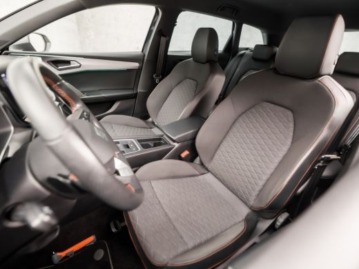 Seat Leon 1.4 TSI eHybrid PHEV FR 204Pk Automaat (APPLE CARPLAY, GROOT NAVI, CAMERA, SFEERVERLICHTING, LEDE... ActivLease financial lease