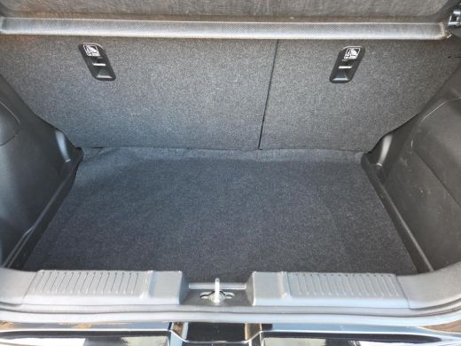 Suzuki Swift 1.2 Select Smart Hybrid | Apple CarPlay | Blindspot | Rijklaarprijs incl. garantie | ActivLease financial lease