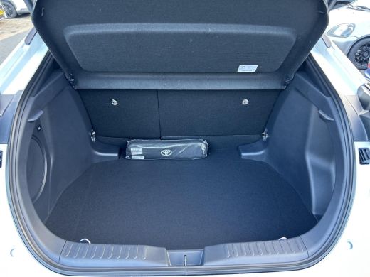 Toyota C-HR 1.8 Hybrid 140 Executive ActivLease financial lease