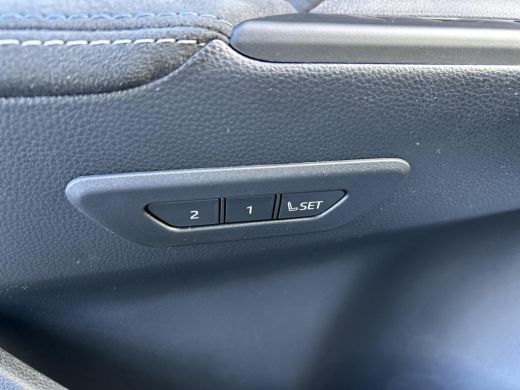 Toyota C-HR 1.8 Hybrid 140 Executive ActivLease financial lease