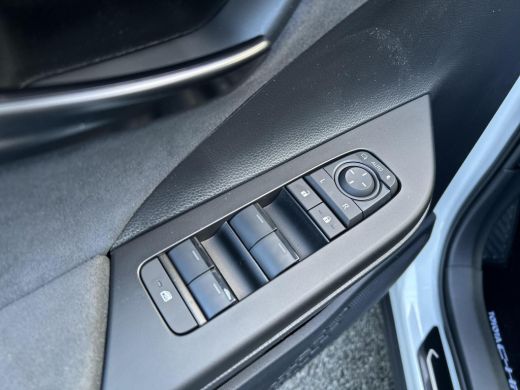 Toyota C-HR 1.8 Hybrid 140 Executive ActivLease financial lease