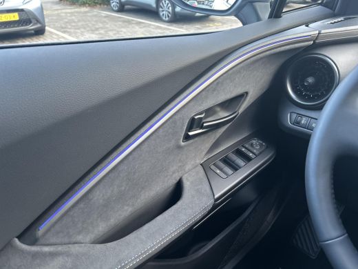 Toyota C-HR 1.8 Hybrid 140 Executive ActivLease financial lease