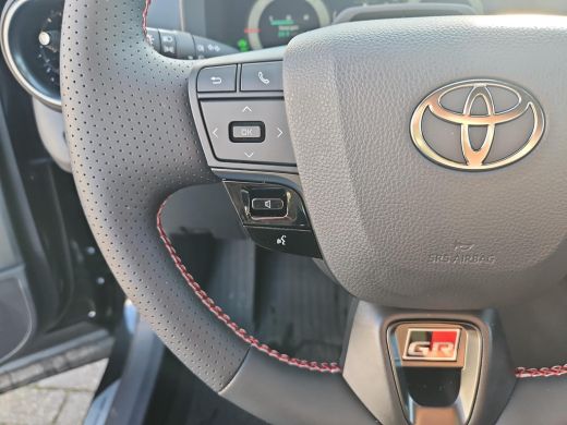 Toyota C-HR 2.0 Plug-in Hybrid 220 Black Edition ActivLease financial lease