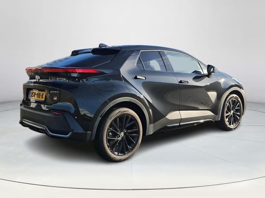 Toyota C-HR 2.0 Plug-in Hybrid 220 Black Edition ActivLease financial lease