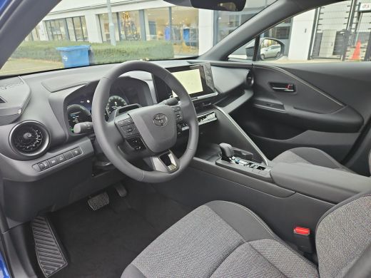 Toyota C-HR 2.0 Plug-in Hybrid 220 Dynamic ActivLease financial lease