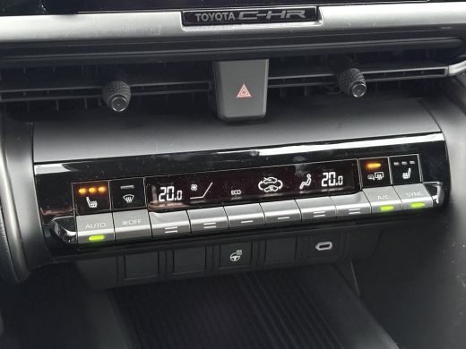 Toyota C-HR 2.0 Plug-in Hybrid 220 Dynamic **MIDNIGHT TEAL/ NIEUWE AUTO/ DIRECT LEVERBAAR** ActivLease financial lease