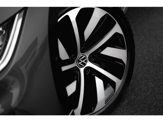 Volkswagen Arteon 1.4 TSI eHybrid 218pk R-Line | Panoramadak | 360 Camera | Dodehoeksensor | Stoelen Elektrisch met... ActivLease financial lease