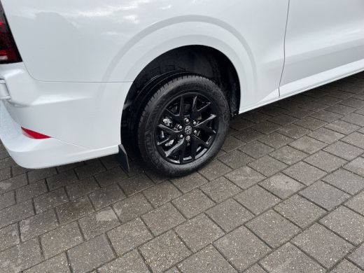 Volkswagen e-Transporter L2 Bulli 218PK | Trekhaak | App Connect | Assistentie Pakket Premium ActivLease financial lease