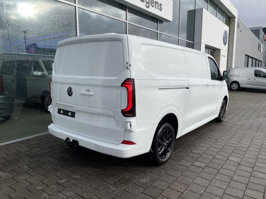 Volkswagen e-Transporter L2 Bulli 218PK | Trekhaak | App Connect | Assistentie Pakket Premium ActivLease financial lease