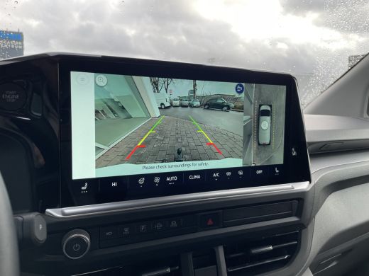 Volkswagen e-Transporter L2 Bulli 218PK | Trekhaak | App Connect | Assistentie Pakket Premium ActivLease financial lease