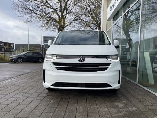 Volkswagen e-Transporter L2 Bulli 218PK | Trekhaak | App Connect | Assistentie Pakket Premium ActivLease financial lease