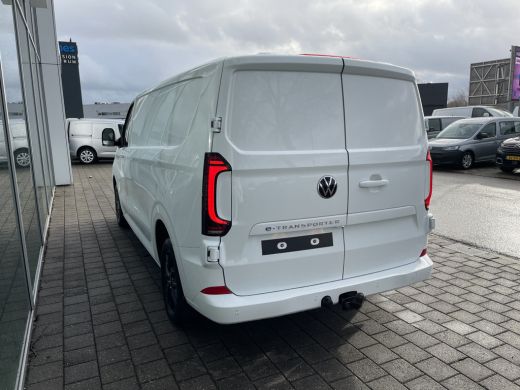 Volkswagen e-Transporter L2 Bulli 218PK | Trekhaak | App Connect | Assistentie Pakket Premium ActivLease financial lease