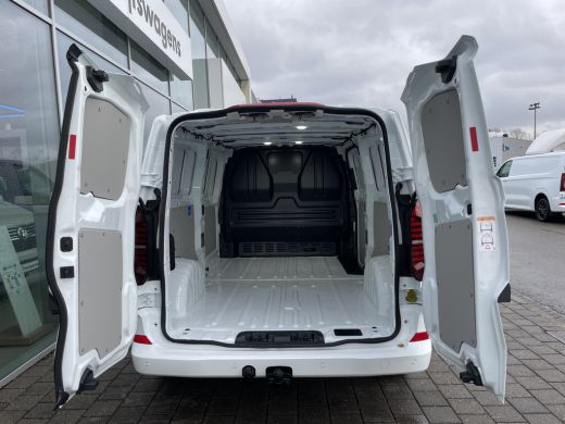 Volkswagen e-Transporter L2 Style 218PK | Trekhaak | App Connect | 3 Zits | Assistentie Pakket Premium ActivLease financial lease