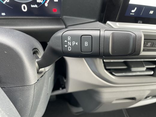 Volkswagen e-Transporter L2 Style 218PK | Trekhaak | App Connect | 3 Zits | Assistentie Pakket Premium ActivLease financial lease