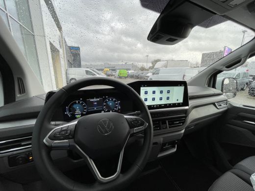 Volkswagen e-Transporter L2 Style 218PK | Trekhaak | App Connect | 3 Zits | Assistentie Pakket Premium ActivLease financial lease