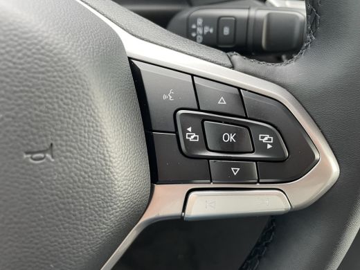 Volkswagen e-Transporter L2 Style 218PK | Trekhaak | App Connect | 3 Zits | Assistentie Pakket Premium ActivLease financial lease