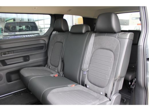 Volkswagen ID. Buzz Pro Bulli | 7-Zits Pakket | Design Pakket Plus | Open & Close Pakket | Trekhaak ActivLease financial lease