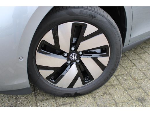 Volkswagen ID. Buzz Pro Bulli | 7-Zits Pakket | Design Pakket Plus | Open & Close Pakket | Trekhaak ActivLease financial lease