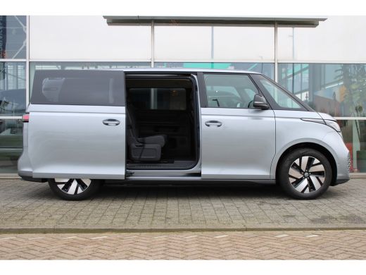 Volkswagen ID. Buzz Pro Bulli | 7-Zits Pakket | Design Pakket Plus | Open & Close Pakket | Trekhaak ActivLease financial lease