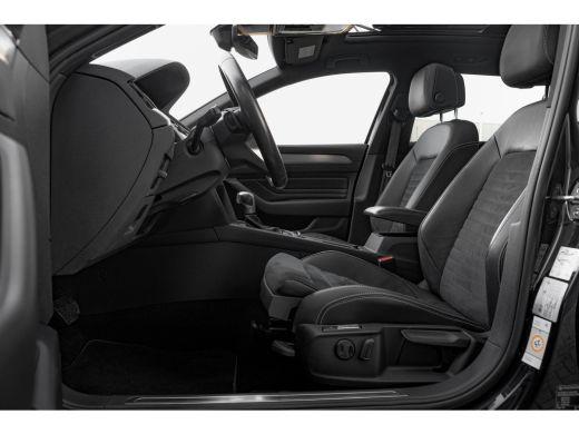 Volkswagen Passat 1.4 TSI PHEV 218pk GTE Business | Panoramadak | Trekhaak | Achteruitrijcamera | Keyless | Massage... ActivLease financial lease
