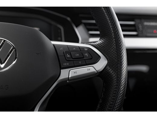 Volkswagen Passat 1.4 TSI PHEV 218pk GTE Business | Panoramadak | Trekhaak | Achteruitrijcamera | Keyless | Massage... ActivLease financial lease
