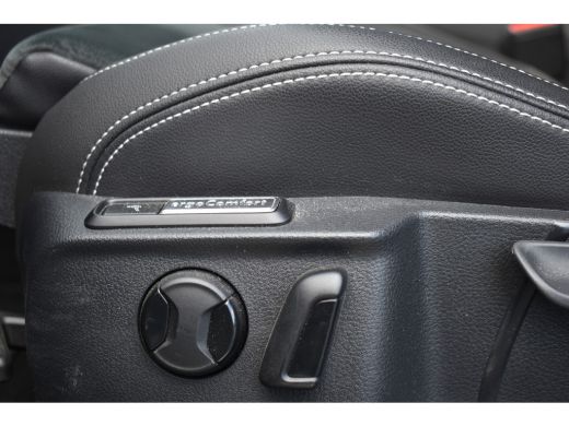 Volkswagen Passat Variant 218PK DSG HYBRID GTE BUSINESS LEDER/CAMERA/TREKHAAK/IQ-LIGHT ActivLease financial lease