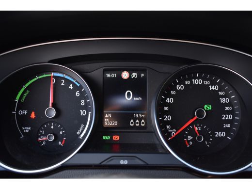 Volkswagen Passat Variant 218PK DSG HYBRID GTE BUSINESS LEDER/CAMERA/TREKHAAK/IQ-LIGHT ActivLease financial lease