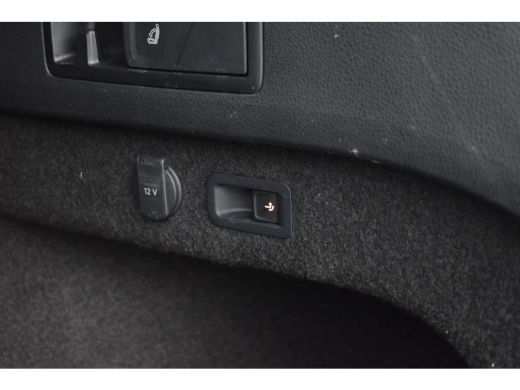 Volkswagen Passat Variant 218PK DSG HYBRID GTE BUSINESS TREKHAAK/NAVI/CAMERA ActivLease financial lease