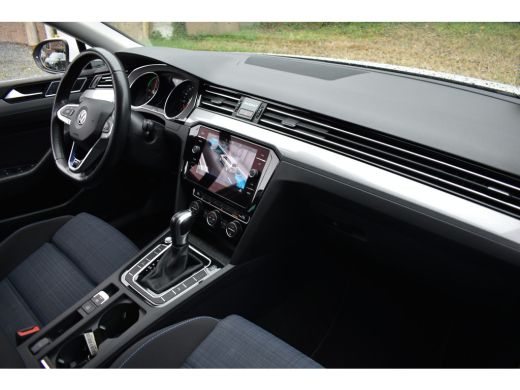Volkswagen Passat Variant 218PK DSG HYBRID GTE BUSINESS TREKHAAK/NAVI/CAMERA ActivLease financial lease