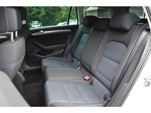 Volkswagen Passat Variant 218PK DSG HYBRID GTE BUSINESS TREKHAAK/NAVI/CAMERA ActivLease financial lease