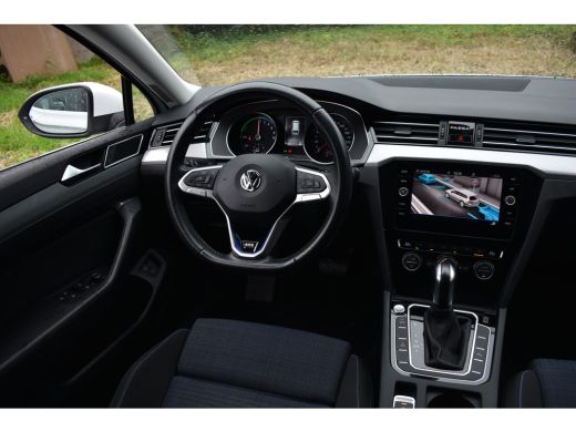 Volkswagen Passat Variant 218PK DSG HYBRID GTE BUSINESS TREKHAAK/NAVI/CAMERA ActivLease financial lease
