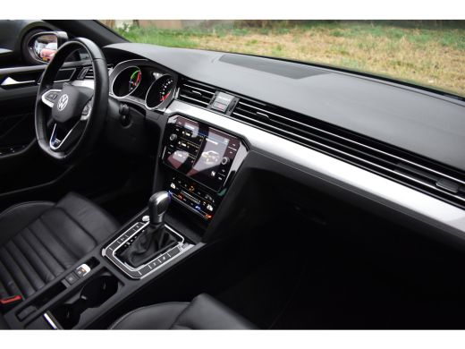 Volkswagen Passat Variant GTE 218PK DSG HYBRID GTE BUSINESS LEDER/CAMERA/IQ-LIGHT ActivLease financial lease