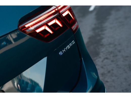 Volkswagen Tiguan 1.4 TSI eHybrid 245pk R-Line | Panoramadak | Trekhaak | 360 Camera | Dodehoeksensor | 19" | Adapt... ActivLease financial lease