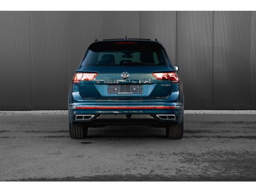 Volkswagen Tiguan 1.4 TSI eHybrid 245pk R-Line | Panoramadak | Trekhaak | 360 Camera | Dodehoeksensor | 19" | Adapt... ActivLease financial lease