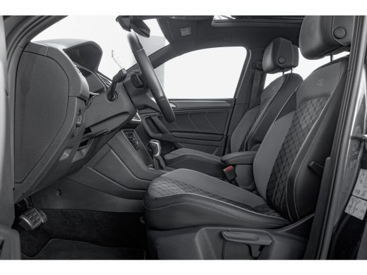 Volkswagen Tiguan 1.4 TSI eHybrid 245pk R-Line | Panoramadak | Trekhaak | 360 Camera | Dodehoeksensor | 19" | Adapt... ActivLease financial lease