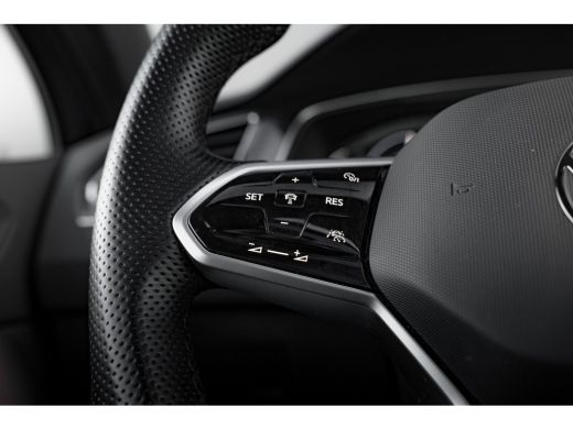 Volkswagen Tiguan 1.4 TSI eHybrid 245pk R-Line | Panoramadak | Trekhaak | 360 Camera | Dodehoeksensor | 19" | Adapt... ActivLease financial lease