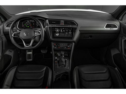 Volkswagen Tiguan 1.4 TSI eHybrid 245pk R-Line | Panoramadak | Trekhaak | Head-UP | Leder | Keyless | 19" ActivLease financial lease