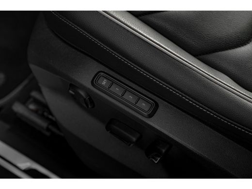 Volkswagen Tiguan 1.4 TSI eHybrid 245pk R-Line | Panoramadak | Trekhaak | Head-UP | Leder | Keyless | 19" ActivLease financial lease