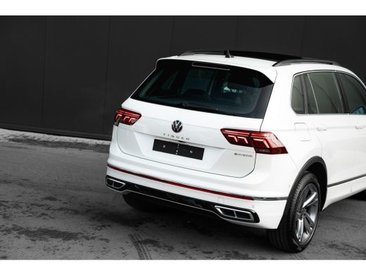 Volkswagen Tiguan 1.4 TSI eHybrid 245pk R-Line | Panoramadak | Trekhaak | Head-UP | Leder | Keyless | 19" ActivLease financial lease