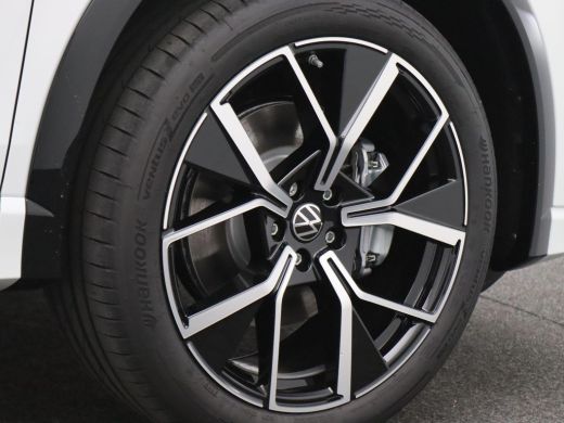 Volkswagen Tiguan 1.5 eHybrid R-Line Edition 272PK DSG Black Style, Trekhaak, Pano-Schuifdak, Achterruitrijcamera, ... ActivLease financial lease
