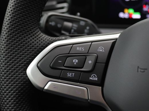 Volkswagen Tiguan 1.5 eHybrid R-Line Edition 272PK DSG Black Style, Trekhaak, Pano-Schuifdak, Achterruitrijcamera, ... ActivLease financial lease