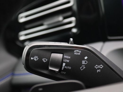 Volkswagen Tiguan 1.5 eHybrid R-Line Edition 272PK DSG Black Style, Trekhaak, Pano-Schuifdak, Achterruitrijcamera, ... ActivLease financial lease