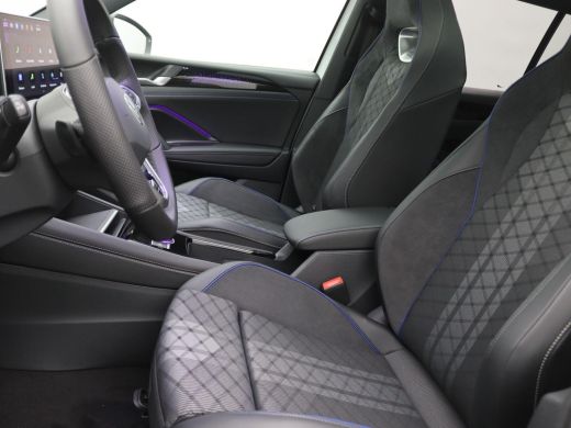 Volkswagen Tiguan 1.5 eHybrid R-Line Edition 272PK DSG Black Style, Trekhaak, Pano-Schuifdak, Achterruitrijcamera, ... ActivLease financial lease