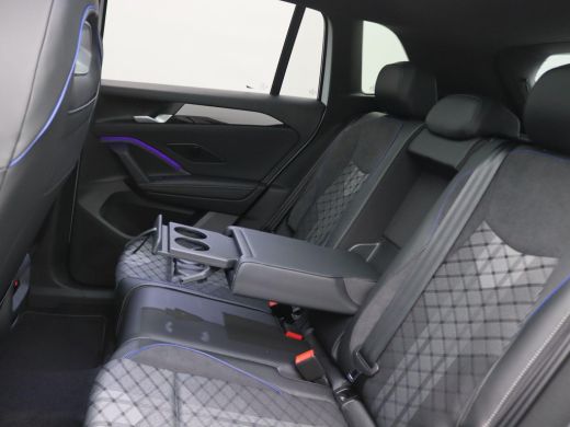 Volkswagen Tiguan 1.5 eHybrid R-Line Edition 272PK DSG Black Style, Trekhaak, Pano-Schuifdak, Achterruitrijcamera, ... ActivLease financial lease