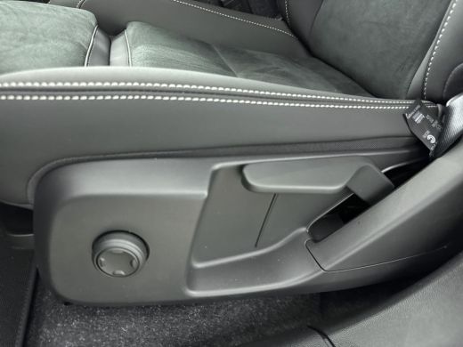 Volvo  EX40 Extended Range Plus 82 kWh | PDC V+A en Camera | Stoel + Stuurverwarming | Apple Carplay/Android ... ActivLease financial lease