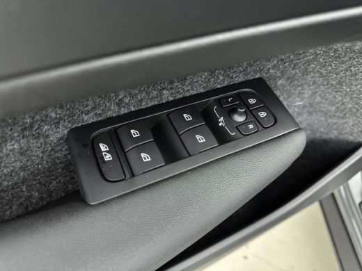 Volvo  EX40 Extended Range Plus 82 kWh | PDC V+A en Camera | Stoel + Stuurverwarming | Apple Carplay/Android ... ActivLease financial lease