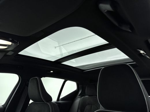 Volvo  EX40 Extended Range Plus Black Ed. 82 kWh | Panoramadak | Stoel + Stuurverwarming | Elektrische achter... ActivLease financial lease