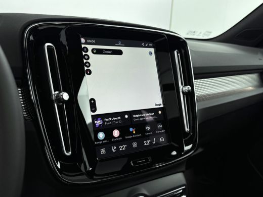 Volvo  EX40 Extended Range Plus Black Ed. 82 kWh | Panoramadak | Stoel + Stuurverwarming | Elektrische achter... ActivLease financial lease